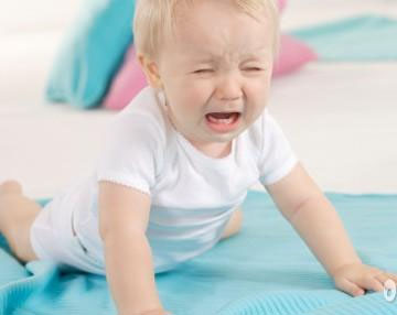 寶寶為什么一見生人就哭-寶寶俱樂部