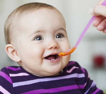 喂養寶寶的18個糊涂之舉-寶寶俱樂部