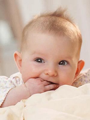 4個月寶寶怎樣添加副食品-寶寶俱樂部