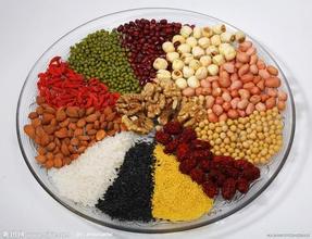 產后脫髮是氣血虛 常吃8種食物補氣血-寶寶俱樂部